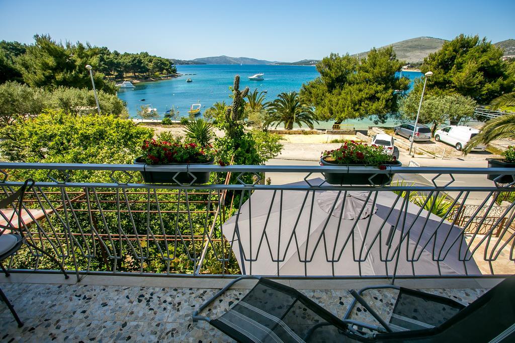 Apartments And Studio Giovanni 1 Trogir Exterior photo