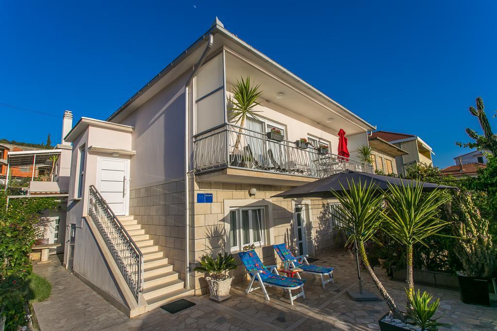 Apartments And Studio Giovanni 1 Trogir Exterior photo