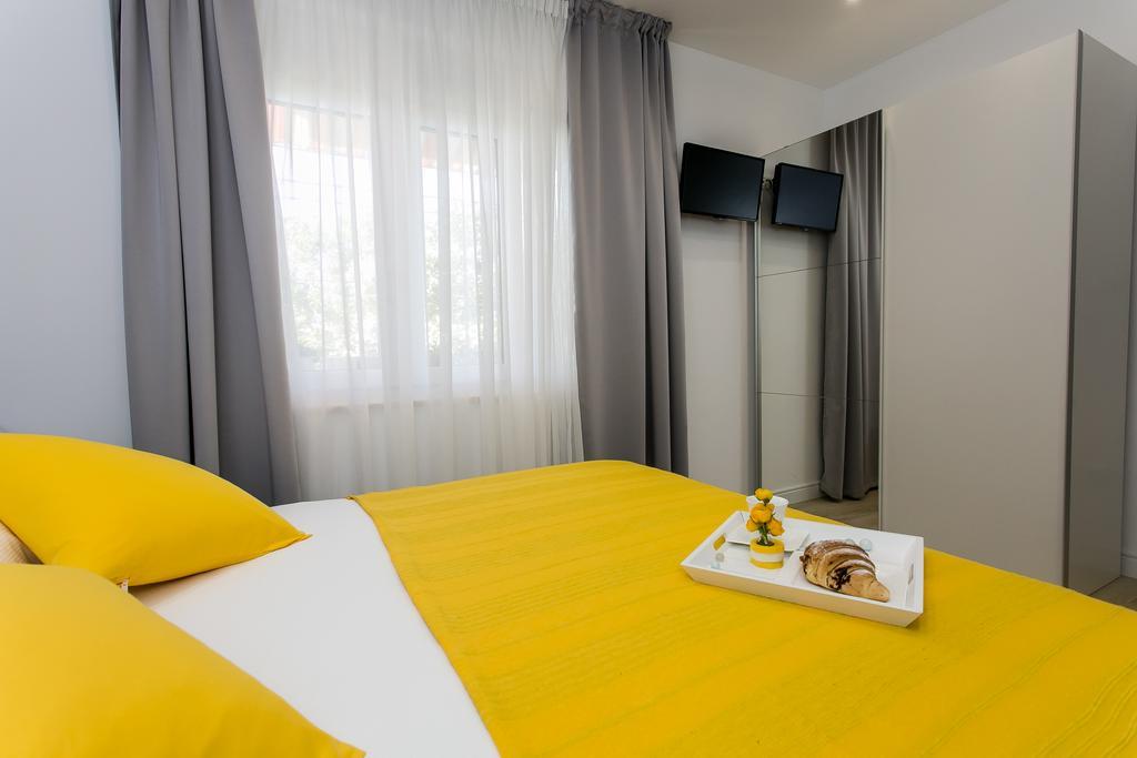 Apartments And Studio Giovanni 1 Trogir Exterior photo