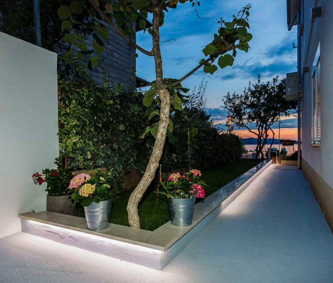 Apartments And Studio Giovanni 1 Trogir Exterior photo